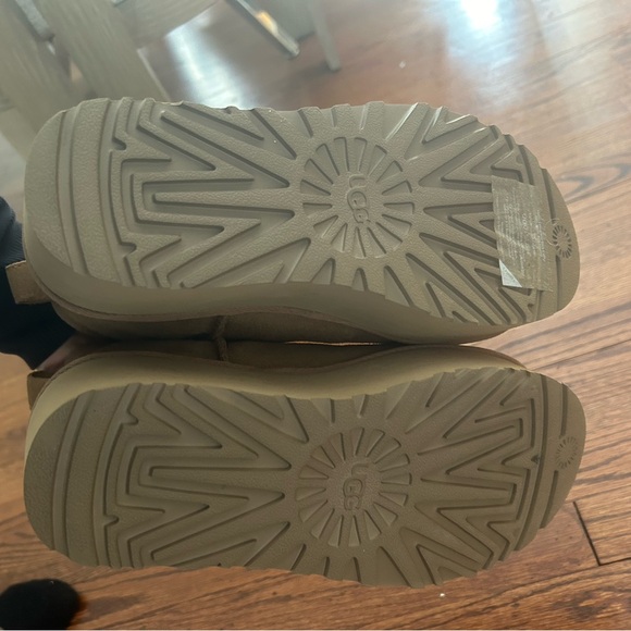 Platform uggs - Picture 3 of 5